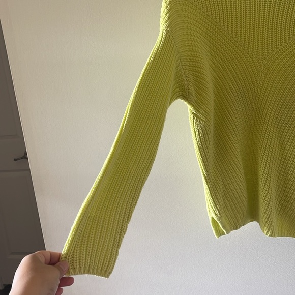 Rachel Zoe Woman’s Sweater neon yellow crew neck chunky knit SZ Medium - Picture 8 of 8